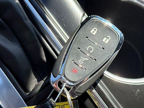 Used 2020 Chevrolet Equinox LT AWD/4WD image 36