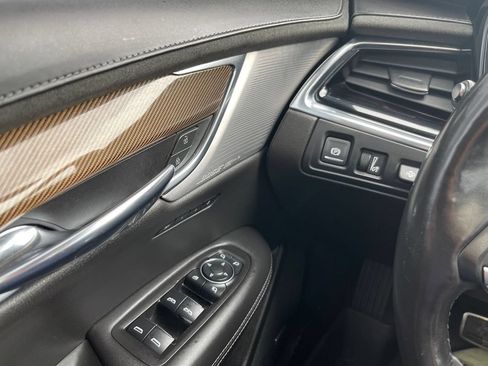 Used 2020 Cadillac XT6 Sport w/ Platinum Package AWD/4WD image 17