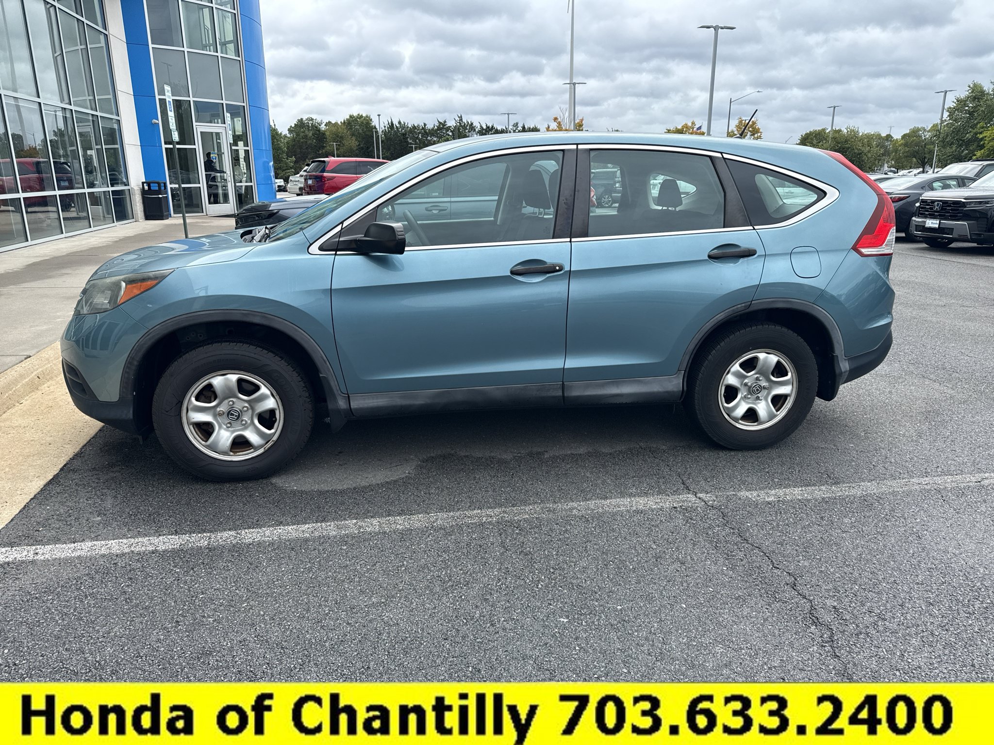 Used 2014 Honda CR-V LX image 2