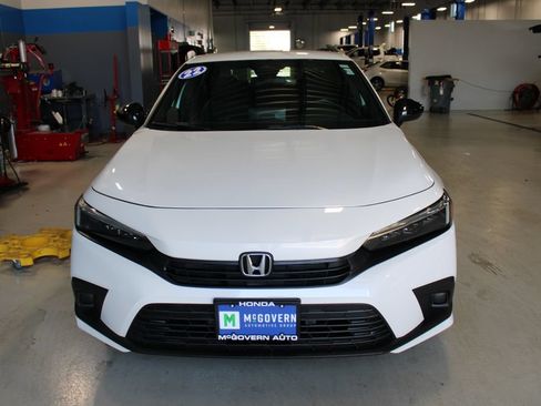Used 2022 Honda Civic Sport image 3