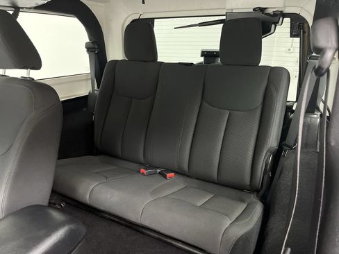 Used 2015 Jeep Wrangler Sport w/ Quick Order Package 23S AWD/4WD image 9