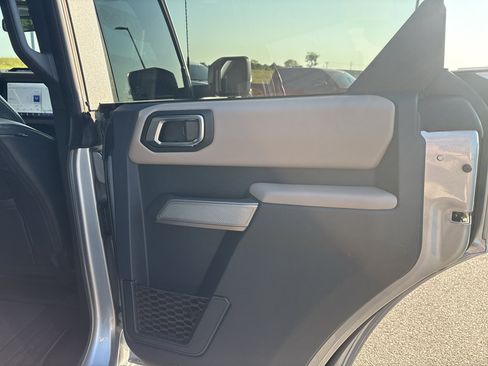 Used 2023 Ford Bronco Wildtrak AWD/4WD image 21