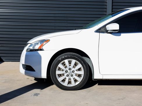 Used 2014 Nissan Sentra SV w/ SV Driver Package image 11