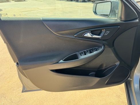 Used 2023 Chevrolet Malibu LS image 26