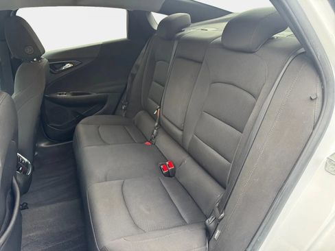 Used 2018 Chevrolet Malibu LT FWD image 11