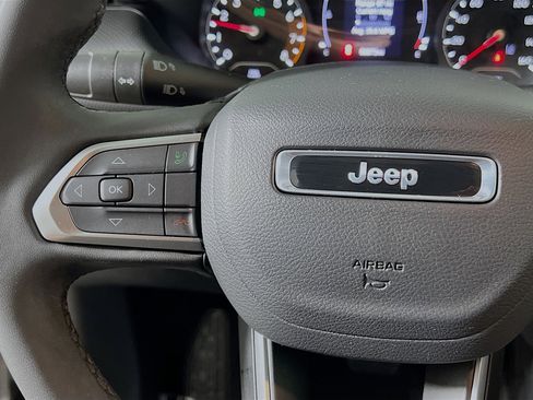 Used 2022 Jeep Compass Altitude image 19