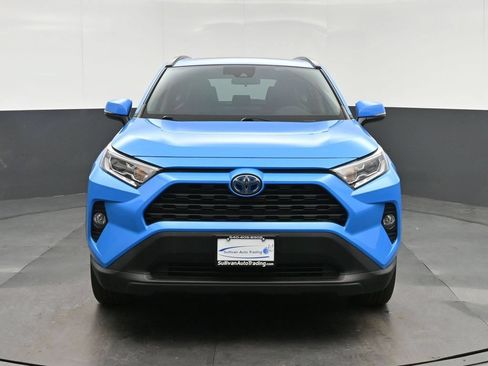 Used 2021 Toyota RAV4 XLE Premium AWD/4WD image 2