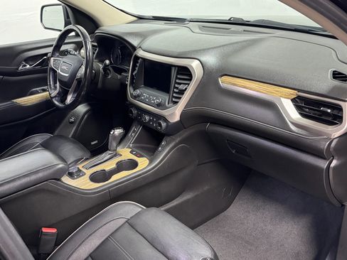 Used 2019 GMC Acadia Denali image 9