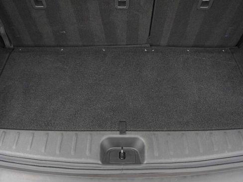 Used 2025 Nissan Pathfinder SV FWD image 27