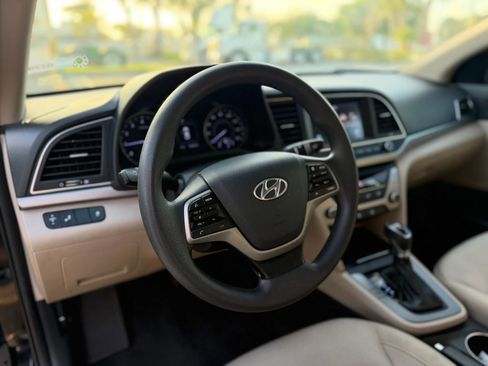 Used 2018 Hyundai Elantra SEL image 17