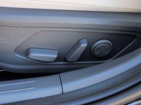 New 2025 Hyundai Sonata Limited image 17