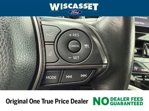 Used 2024 Toyota Camry SE image 10