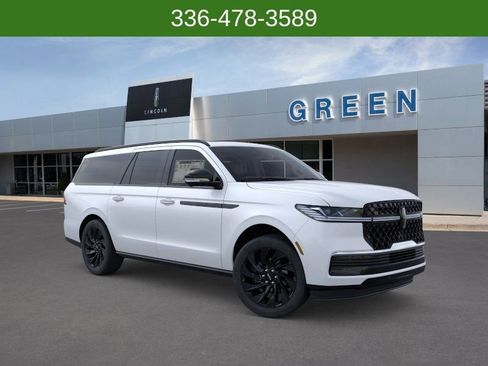 New 2026 Lincoln Navigator L Reserve w/ Jet Appearance Package AWD/4WD image 7