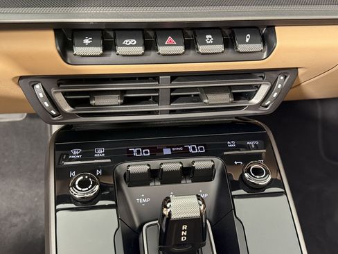 Certified 2024 Porsche 911 Targa 4 w/ Sport Package AWD/4WD image 16