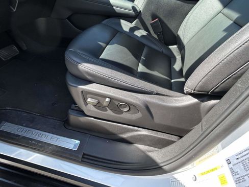 Used 2025 Chevrolet Tahoe LT image 19