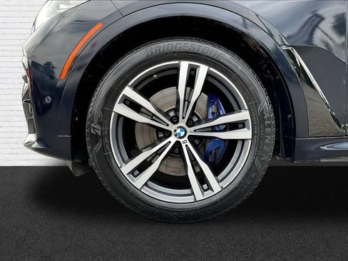 Used 2021 BMW X7 xDrive40i w/ M Sport Package AWD/4WD image 32