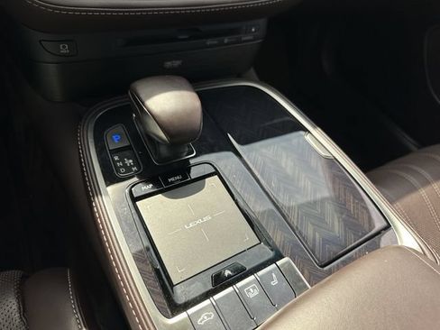 Used 2018 Lexus LS 500 w/ Interior Upgrade Package RWD image 28