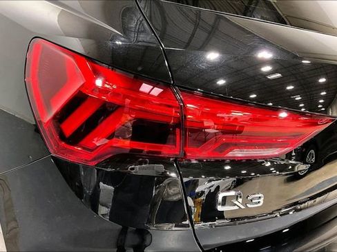 Certified 2025 Audi Q3 2.0T Premium w/ Convenience Package image 31