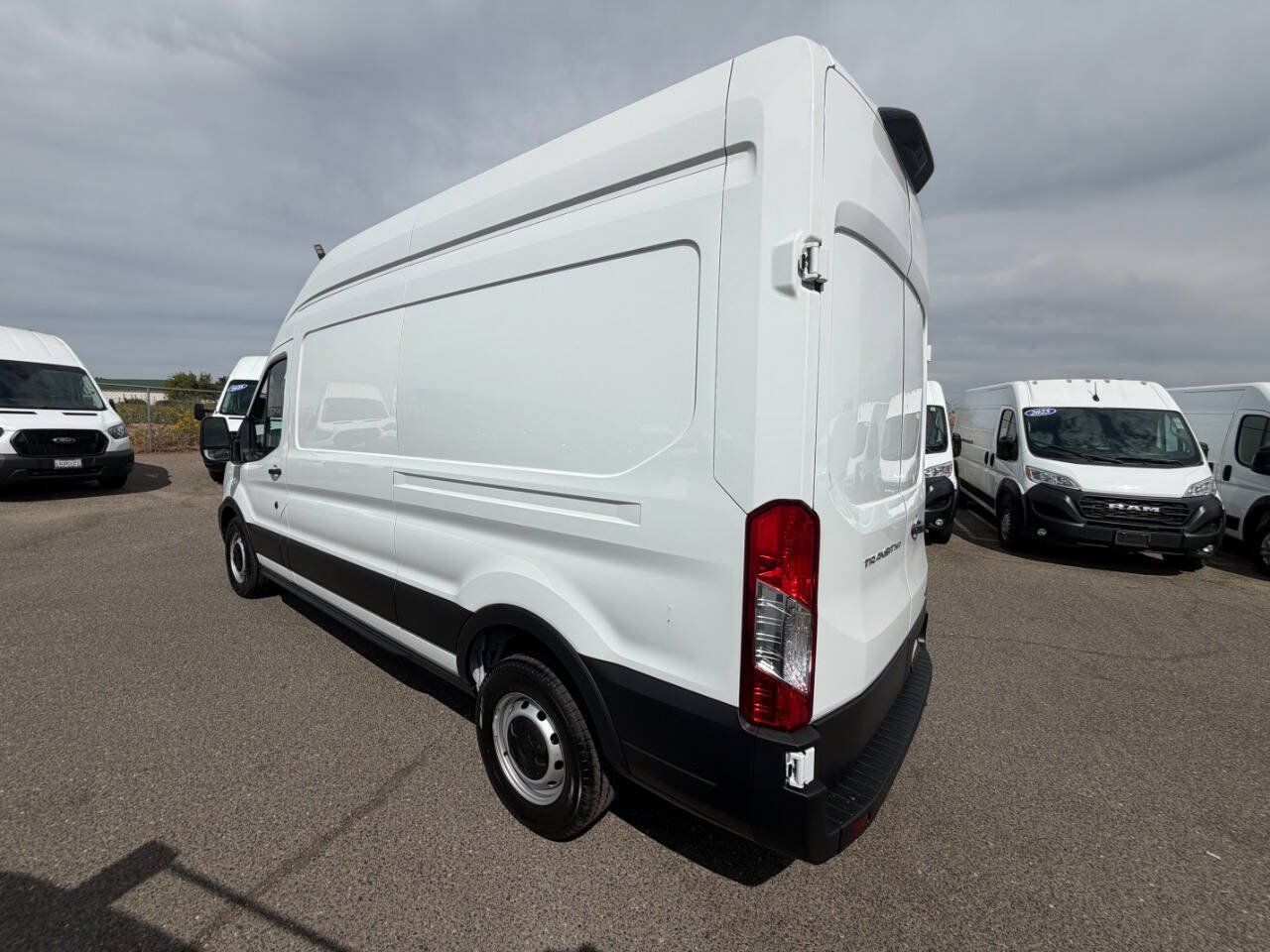 Used 2023 Ford Transit 250 148 High Roof RWD image 8