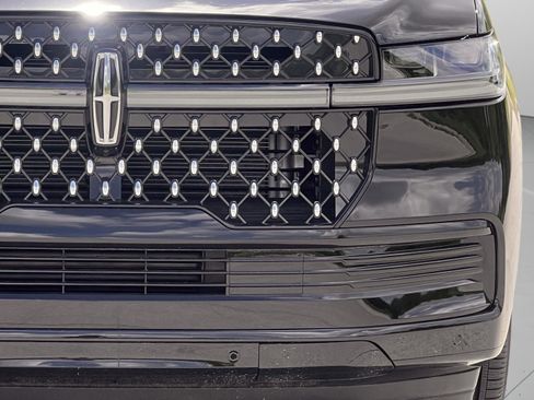 New 2025 Lincoln Navigator Black Label image 38