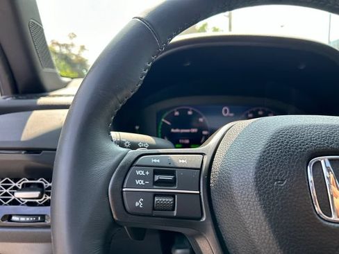 Used 2024 Honda Accord Sport image 13