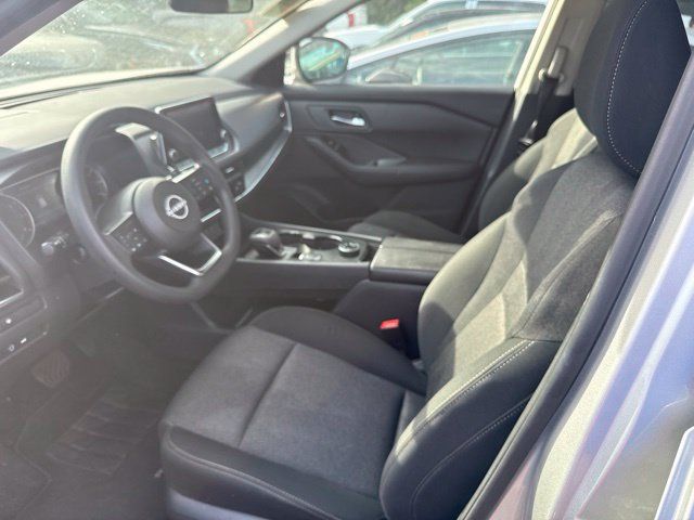 Used 2024 Nissan Rogue SV AWD/4WD image 10