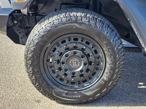 Used 2020 Jeep Gladiator Sport w/ Quick Order Package 24S image 11