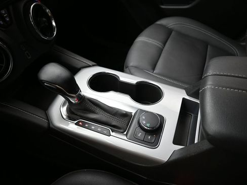 Used 2024 Chevrolet Blazer LT w/ Midnight/Sport Edition FWD image 10