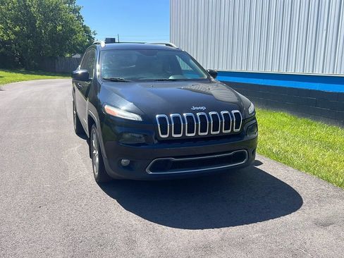 Used 2016 Jeep Cherokee Limited FWD image 2