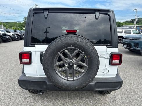 New 2026 Jeep Wrangler Unlimited Sport AWD/4WD image 4