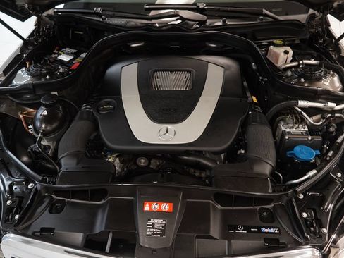Used 2010 Mercedes-Benz E 350 Sedan image 42