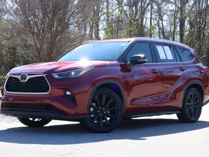 Used 2023 Toyota Highlander XLE