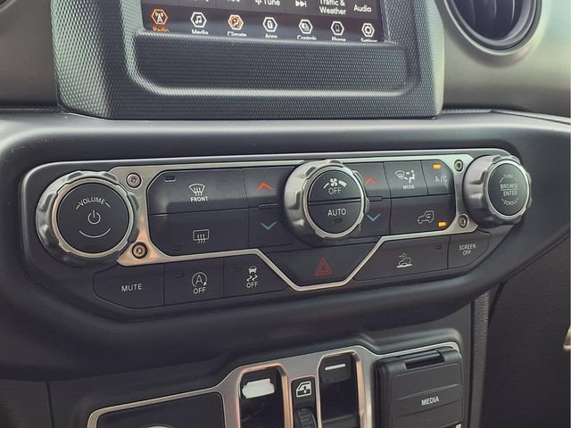 Used 2022 Jeep Gladiator Sport AWD/4WD image 8