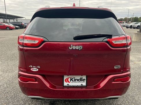 Used 2017 Jeep Cherokee Overland image 28