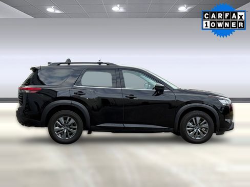 Used 2023 Nissan Pathfinder SV image 8