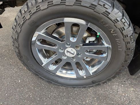 Used 2012 Nissan Titan SL w/ Texas Pkg image 11