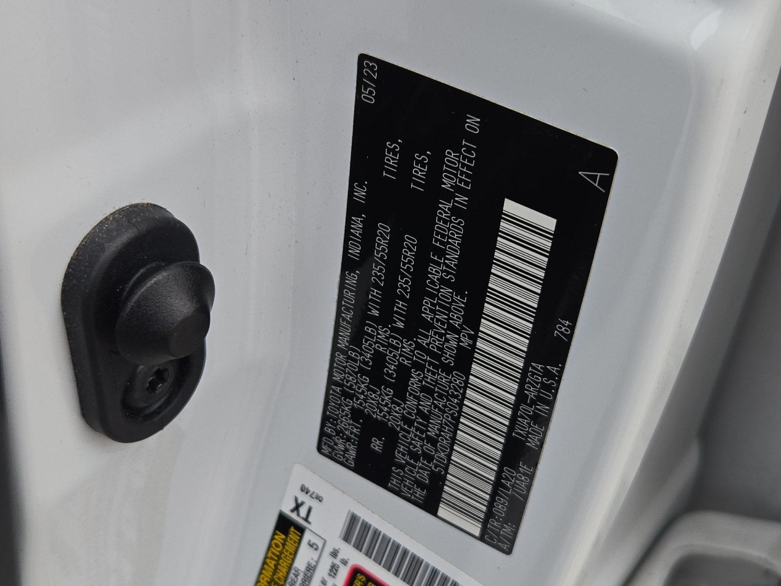 Used 2023 Toyota Highlander Platinum FWD image 29