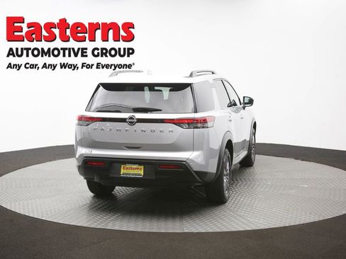 Used 2025 Nissan Pathfinder SV FWD image 38