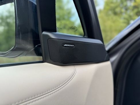 Used 2023 Land Rover Range Rover SE image 11