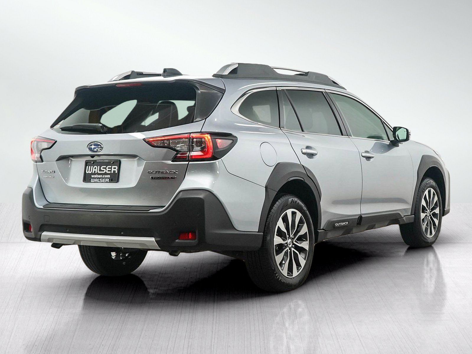 Used 2024 Subaru Outback Touring XT AWD/4WD image 5
