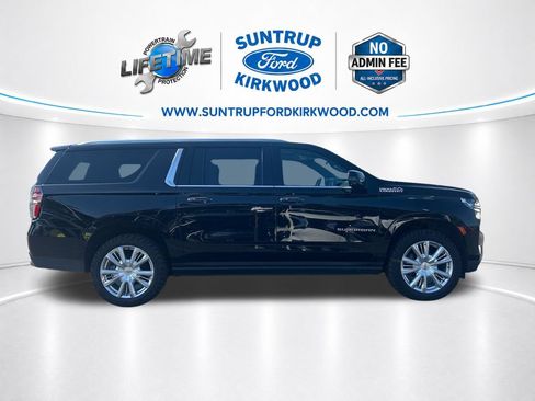 Used 2023 Chevrolet Suburban High Country AWD/4WD image 8
