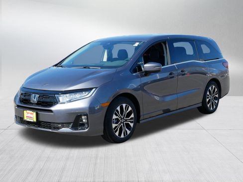 Certified 2026 Honda Odyssey Elite image 3