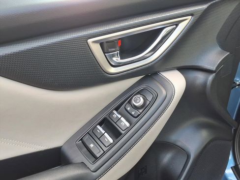 Used 2022 Subaru Forester Limited image 4