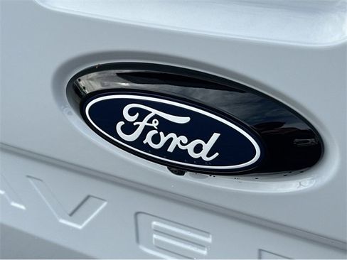 New 2025 Ford Maverick XL image 13