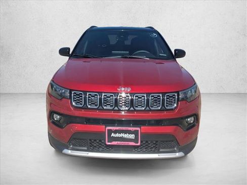 Used 2025 Jeep Compass Limited AWD/4WD image 2