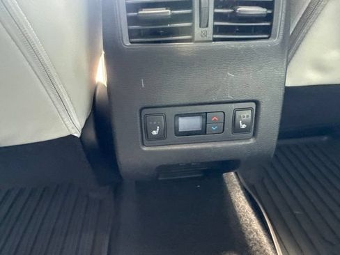 Used 2025 Mitsubishi Outlander SE AWD/4WD image 7
