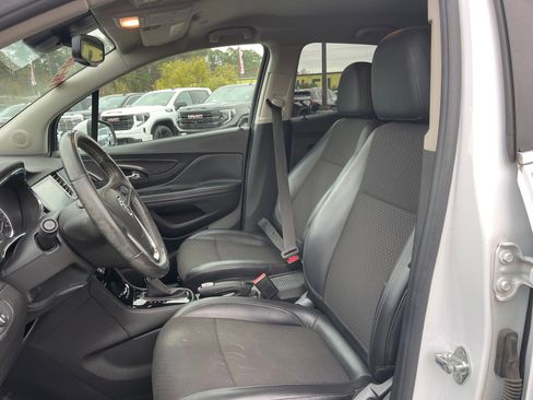 Used 2018 Buick Encore Preferred image 15