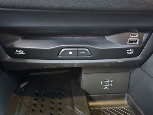 New 2026 Chrysler Pacifica Pinnacle image 18