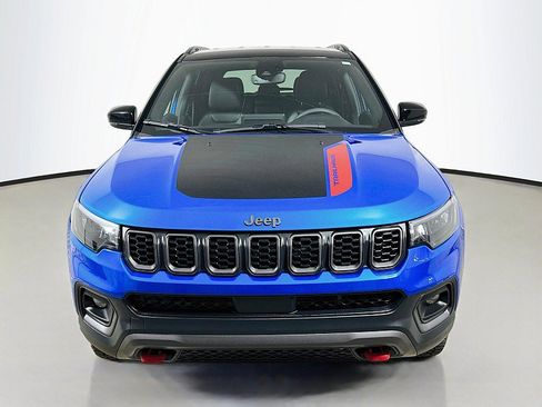 Used 2026 Jeep Compass Trailhawk AWD/4WD image 2