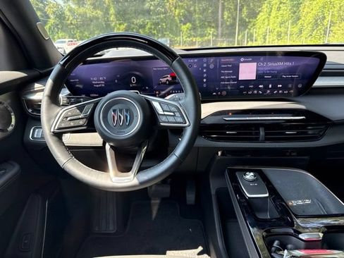 Used 2026 Buick Enclave Avenir w/ Super Cruise Package FWD image 22